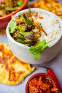 Punjabi Bhindi Dry Recipe (North Indian Fried Okra) - Cinnamon Snail