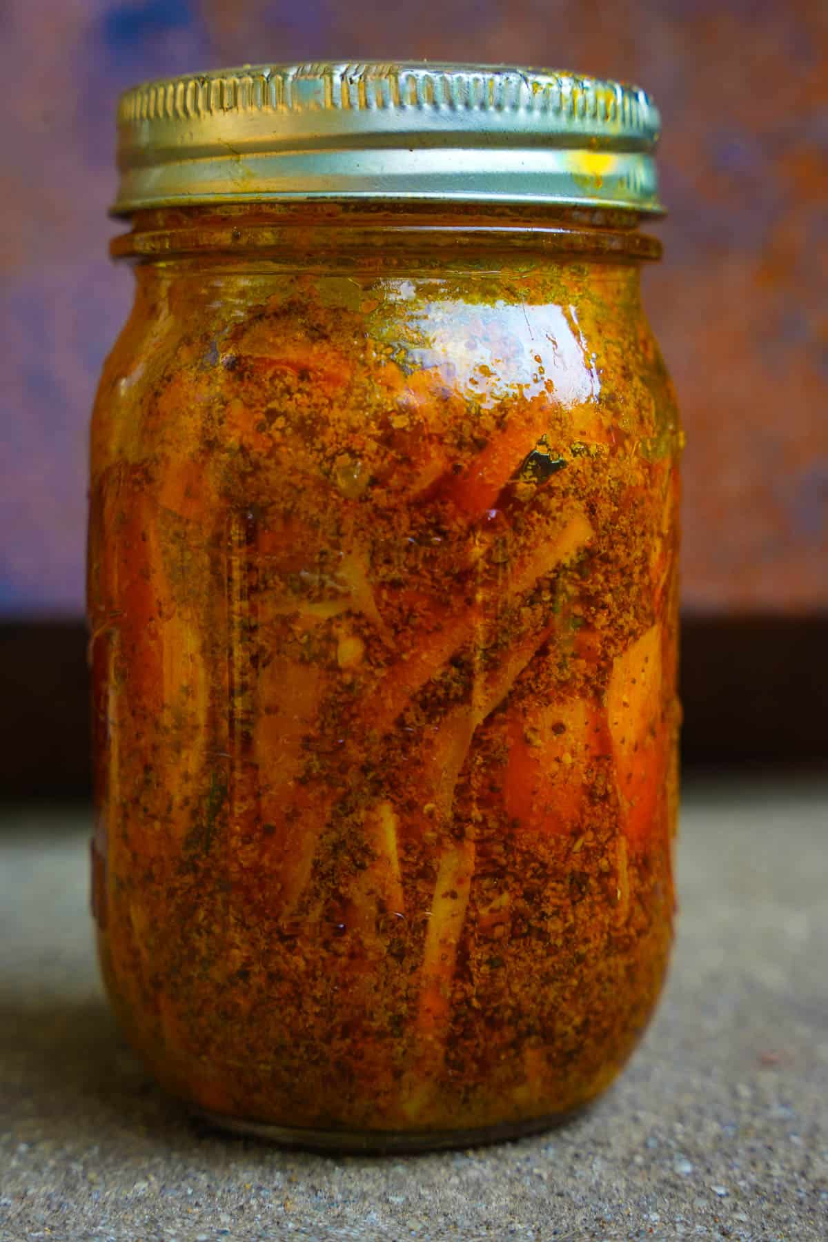 Carrot pickle in a jar is fermented for 24-48 hours.