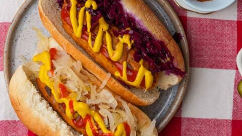 Vegan-Hot-Dogs-5-480x270.jpg